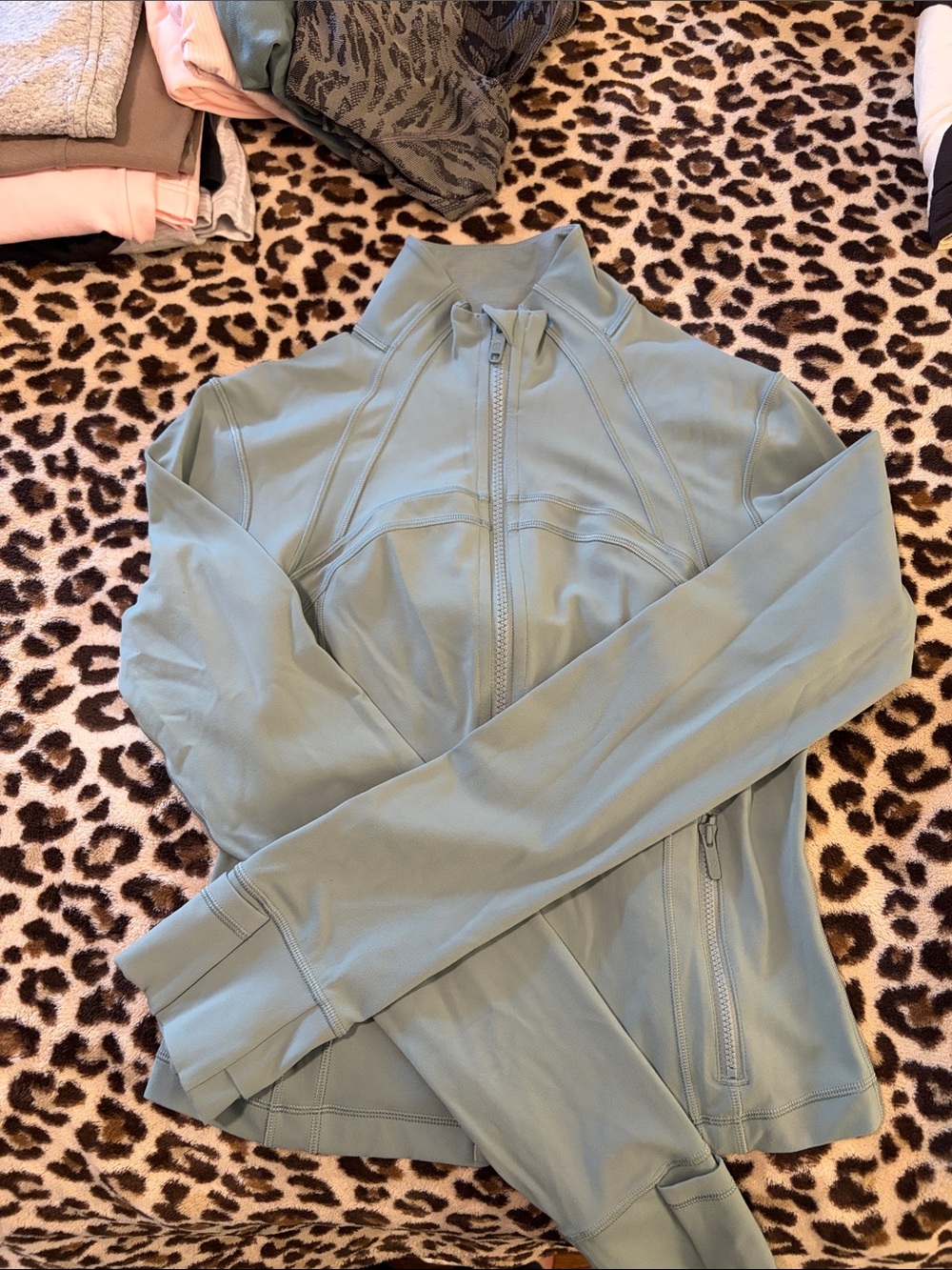 Lululemon define jacket - 6 cropped teal